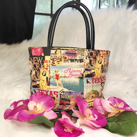 Bueno Handbags - Vintage Bueno 8.5" x 6.5" Retro Style Sequin Mini Shoulder Bag Purse US Cities